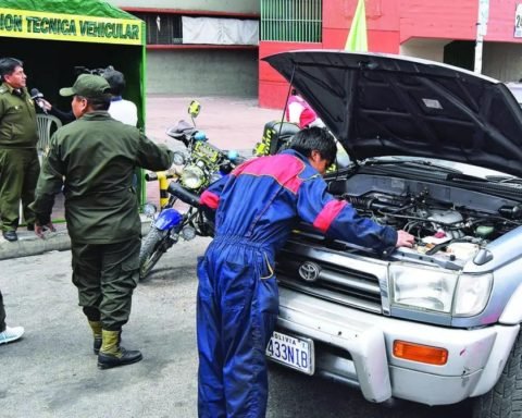 Inspeccion tecnica vehicular - Foto ABI